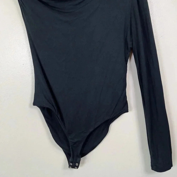 Shaina Mote Womens Size 4 Cowl Neck Black Soft One Shoulder Bodysuit - Picture 3 of 12